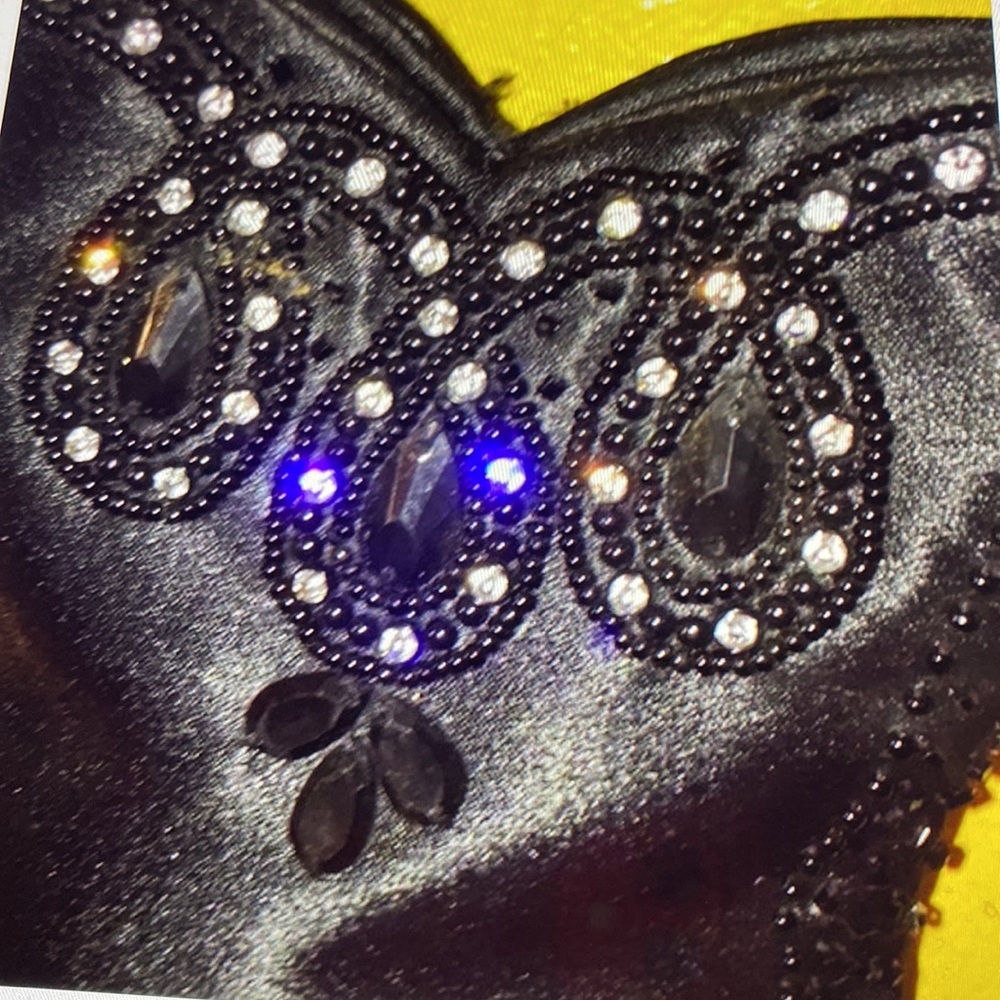 Small beaded rhinestone black satin bag - Picture 3 of 4